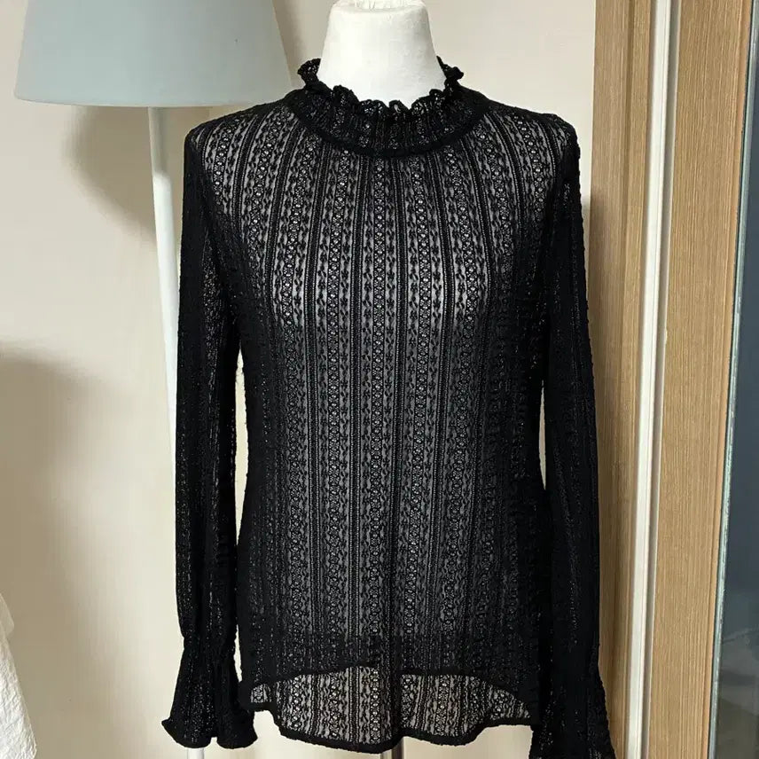 [BUNJANG] Deuel Black See-through Lace Blouse / 듀엘 블랙 시스루 레이스 블라우스