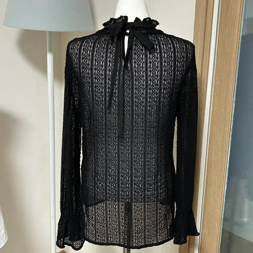[BUNJANG] Deuel Black See-through Lace Blouse / 듀엘 블랙 시스루 레이스 블라우스