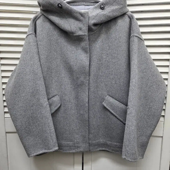 [SOLD OUT] SJ와니 손정완 울캐시미어 후드 숏코트