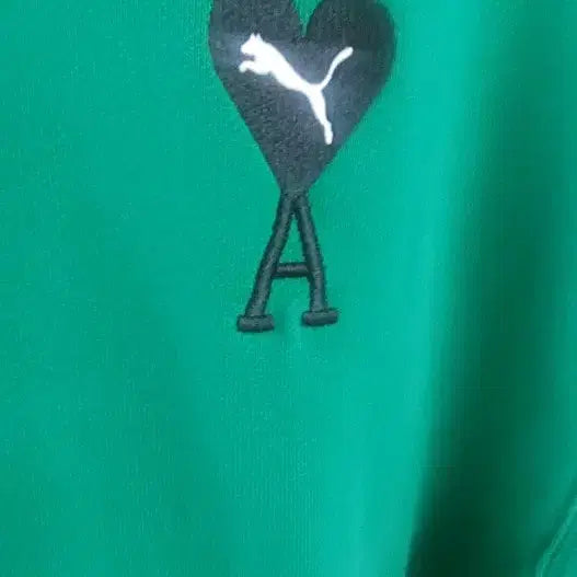 [BUNJANG] Ami Green Signature Logo Sweatshirt / 아미맨투맨