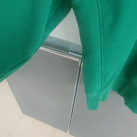 [BUNJANG] Ami Green Signature Logo Sweatshirt / 아미맨투맨
