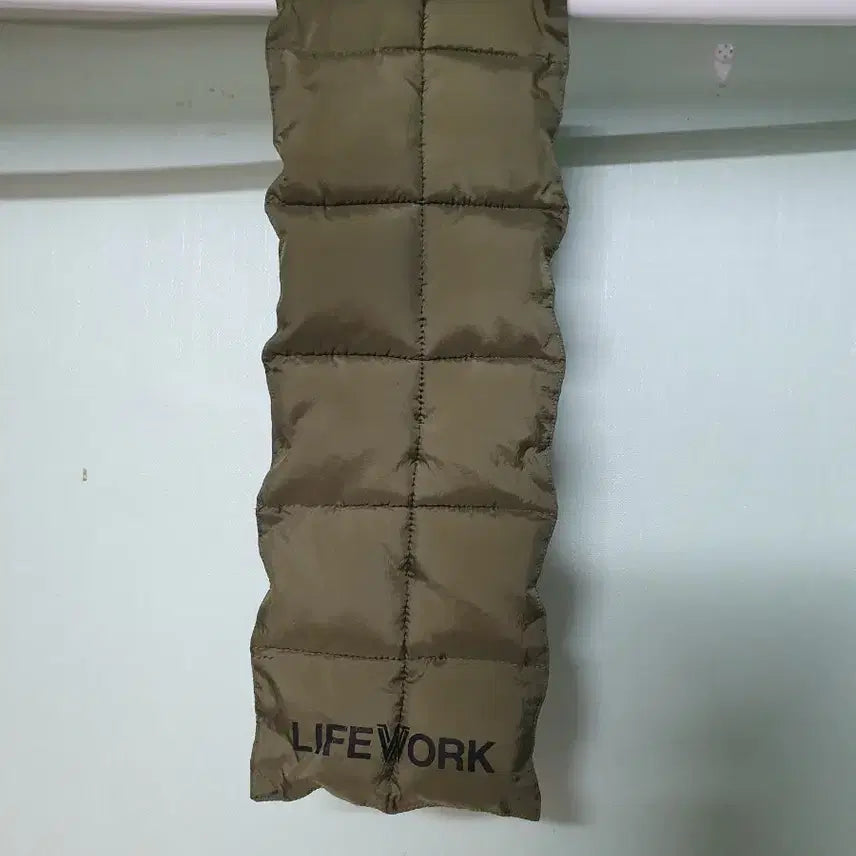 [BUNJANG] Lifework Padded Muffler Khaki / 라이프워크 패딩 머플러