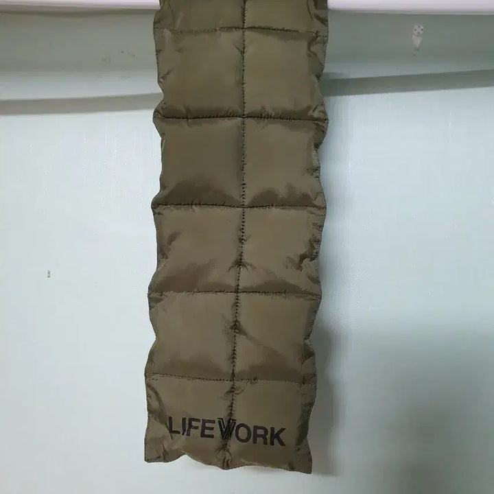 [BUNJANG] Lifework Padded Muffler Khaki / 라이프워크 패딩 머플러
