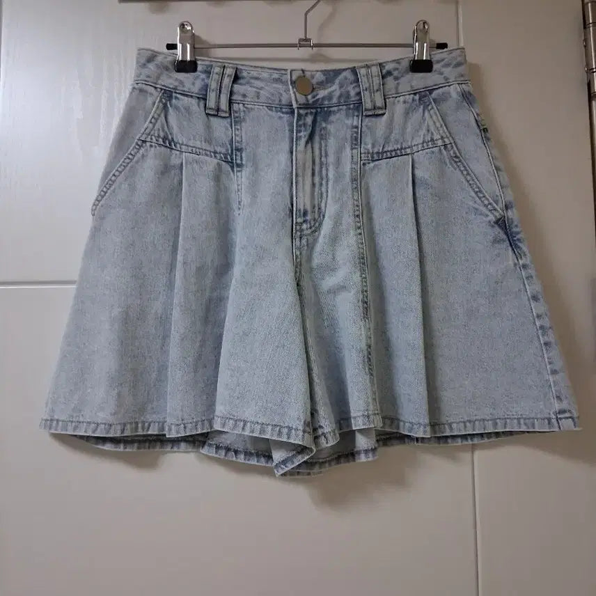 [SOLD OUT] 에고이스트 연청 플리츠 데님 반바지