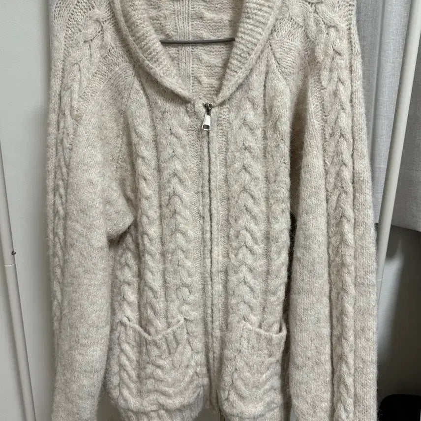[BUNJANG] Manique Cable Knit Two-Way Zip-Up Ivory / 매니크 케이블 니트 집업 아이보리