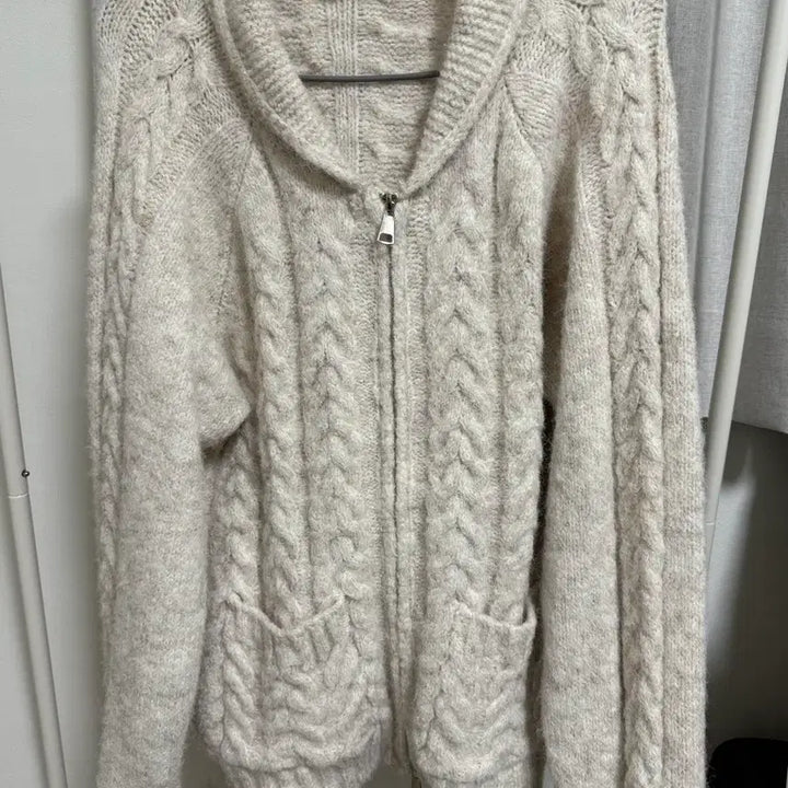 [BUNJANG] Manique Cable Knit Two-Way Zip-Up Ivory / 매니크 케이블 니트 집업 아이보리