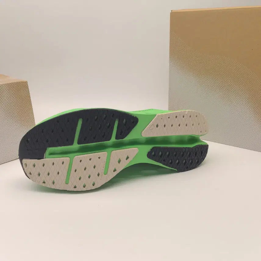 [BUNJANG] ON Cloud Monster Sneakers Green/White EUR:42 / ON 클라우드 몬스터 스니커즈 그린/화이트  EUR:42