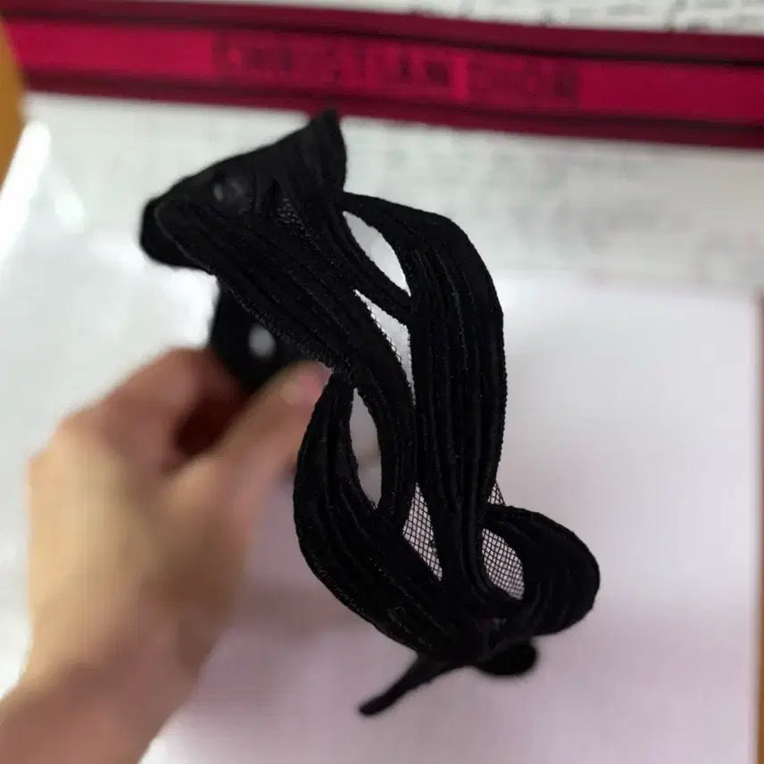 [BUNJANG] Black Wave Mesh Hairband / 블랙 웨이브 꽈배기 망사 헤어밴드