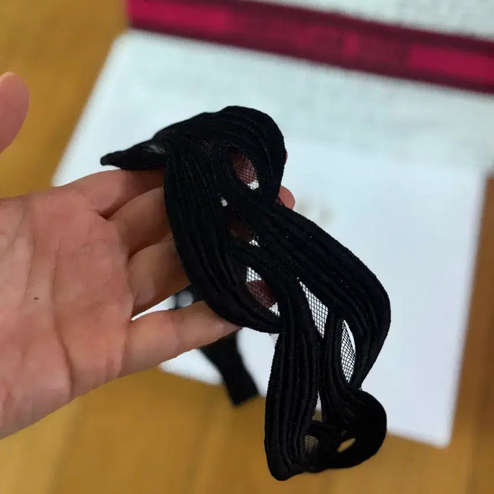 [BUNJANG] Black Wave Mesh Hairband / 블랙 웨이브 꽈배기 망사 헤어밴드