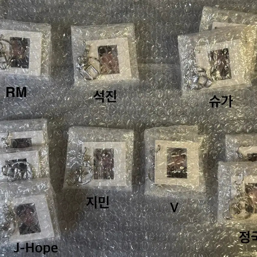 [BUNJANG] BTS Arirang Album Weverse Selfie Photocard POB Bundle Set / 방탄소년단 아리랑 앨범 위버스 셀피 포카+키링 특전 일괄 (위버스)
