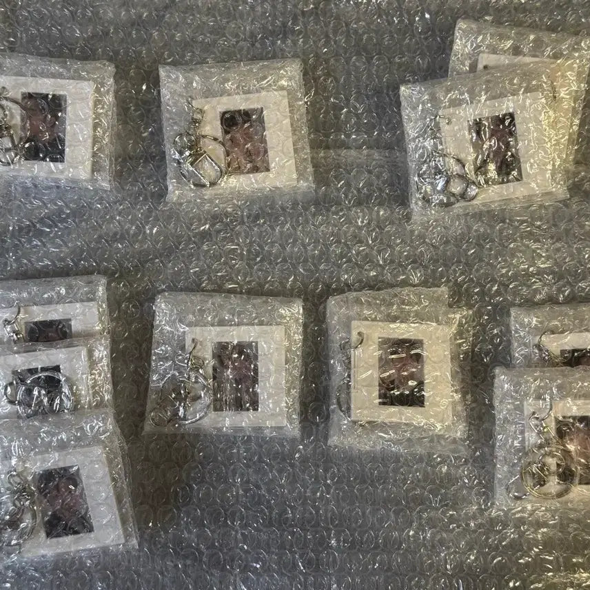 [BUNJANG] BTS Arirang Album Weverse Selfie Photocard POB Bundle Set / 방탄소년단 아리랑 앨범 위버스 셀피 포카+키링 특전 일괄 (위버스)