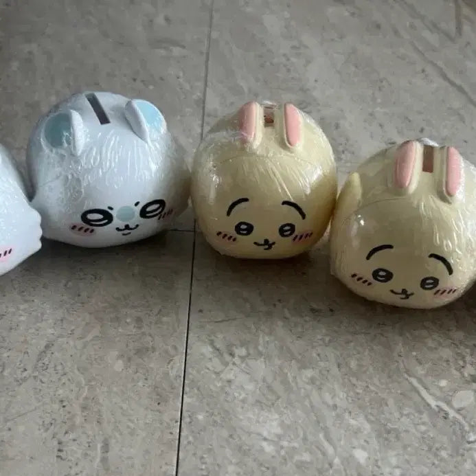 [BUNJANG] Nagano Chiikawa Usagi Momonga Piggy Bank Figure / [새상품] 나가노 치이카와 저금통 모몽가 우사기 저금통 피규어 / 우사기