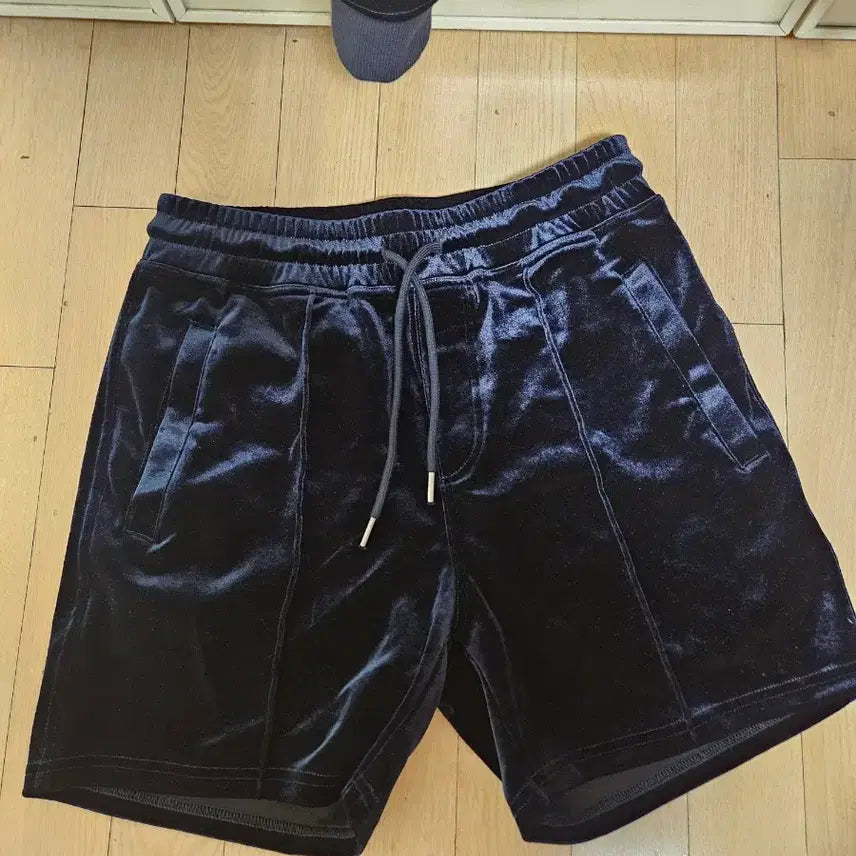 [SOLD OUT] 쉐입부티크 벨루어 벨벳 블루종 쇼츠 톰포드
