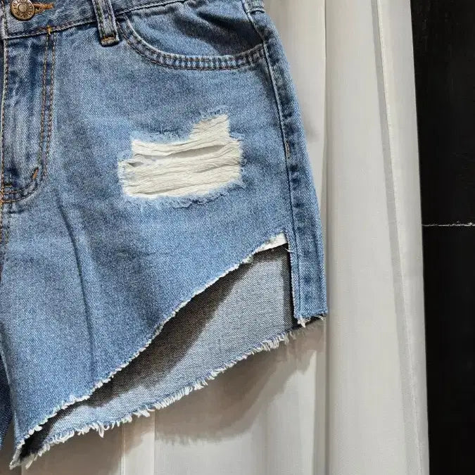 [BUNJANG] M Size 560 Cut-out Hot Pants / M싸이즈 560 컷아웃 핫팬츠