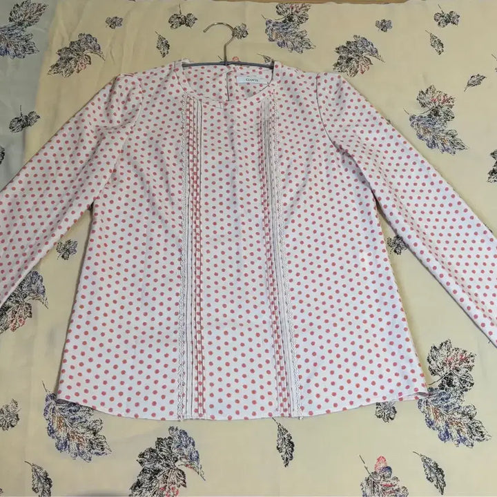 [BUNJANG] CLOVIS Dot Blouse / CLOVIS 도트 블라우스 새상품