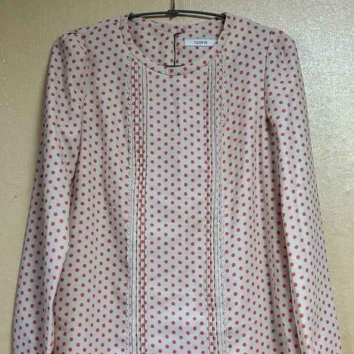 [BUNJANG] CLOVIS Dot Blouse / CLOVIS 도트 블라우스 새상품