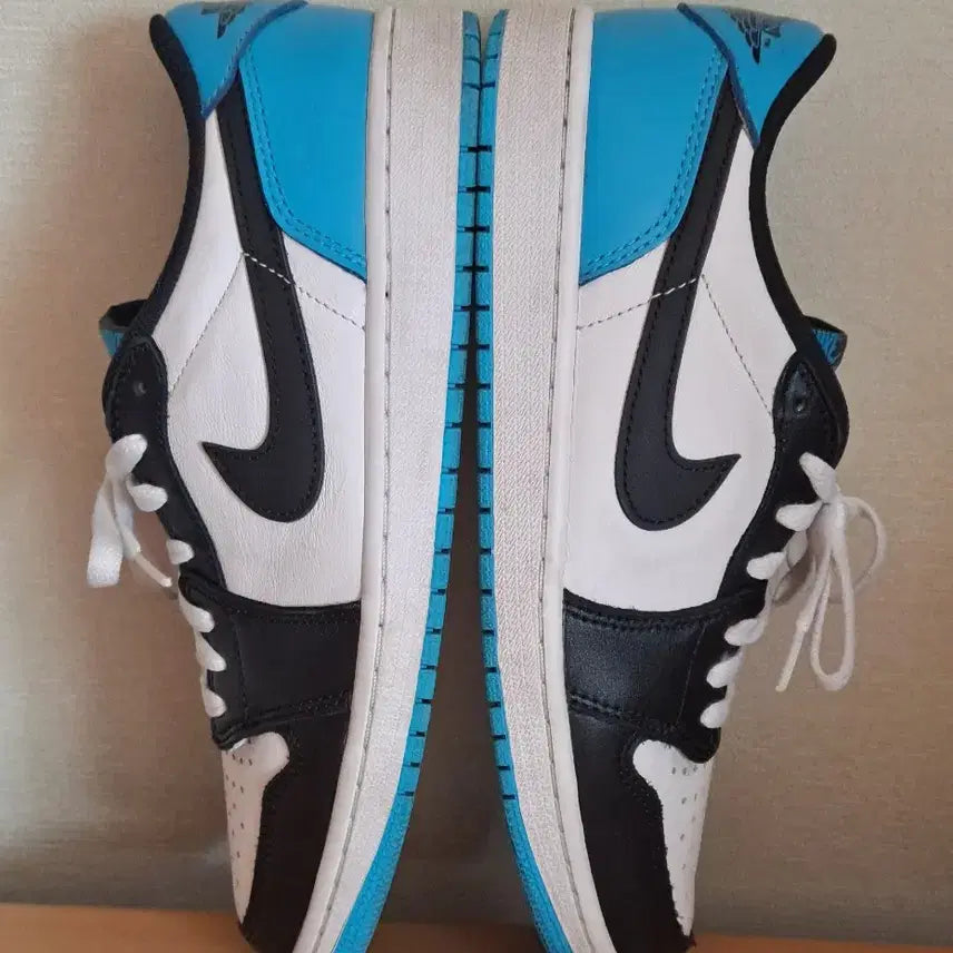 [BUNJANG] Nike Jordan 1 Retro Low Black &amp; Dark Powder Sneakers / 나이키 조던1 270 레트로 로우 블랙&amp;다크파우더