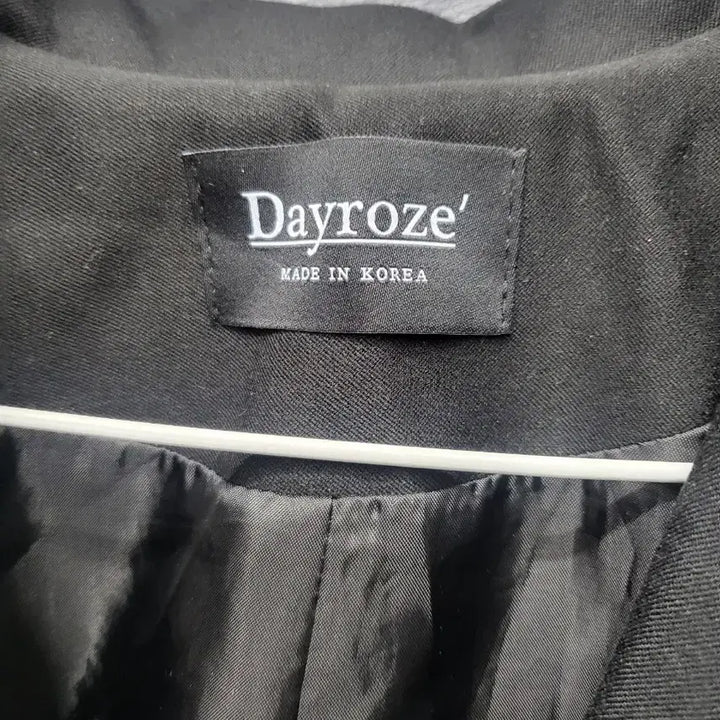 [BUNJANG] Dayroze Black Cropped Jacket / Dayroze 데이로제 크롭 블랙 자켓