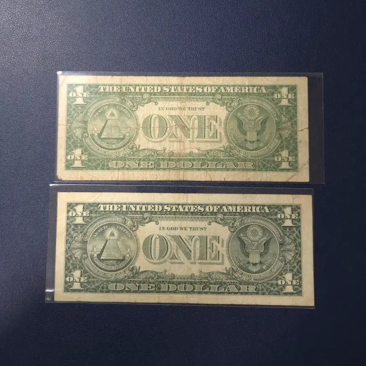 [BUNJANG] 1957 &amp; 1995 Blue Seal US Dollar Bills (2-Piece Set) / 미국 귀한1달러 블루씰 1달러 총2장모두 희귀지폐수집용