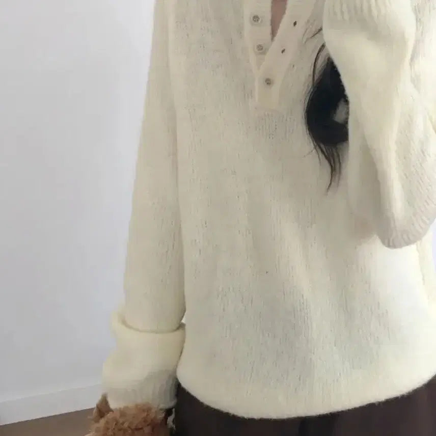 [BUNJANG] Second Place Bouc Wool Henley Neck Loose Fit Knit Top / 에이블리 세컨드플레이스 보크 울 헨리넥 루즈핏 도톰 폭닥 긴팔 니트