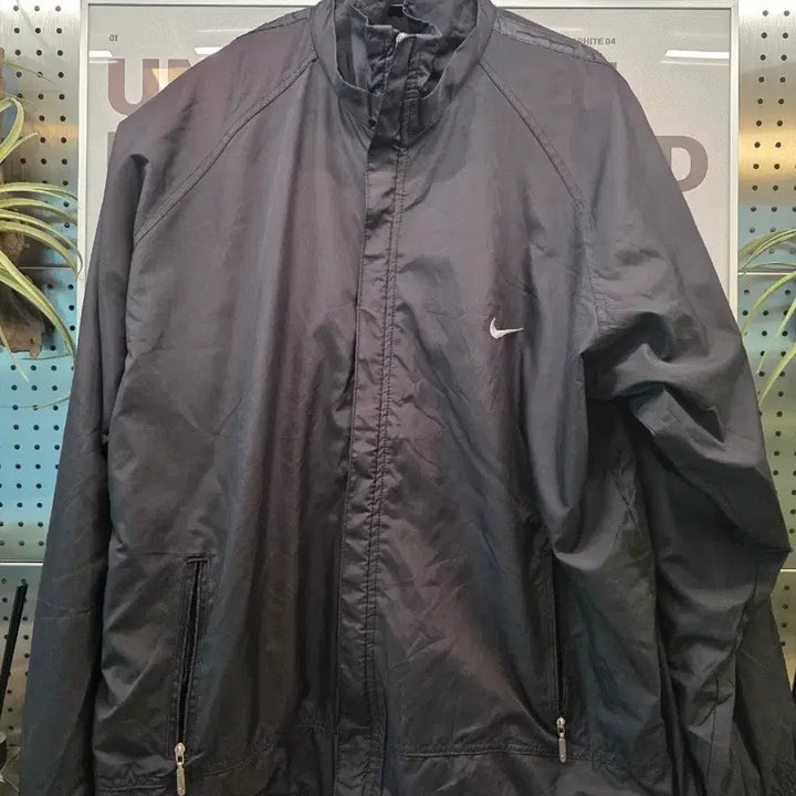 [BUNJANG] Nike Black Windbreaker Jacket L / 나이키 블랙 윈드브레이커(바람막이) 재킷L