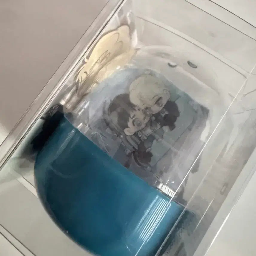 [BUNJANG] Unsealed Display Acrylic Case with Photocard / 백라이트 캡슐 아크릴 개봉 전시품(필름제거함) 포카 포함 아밝