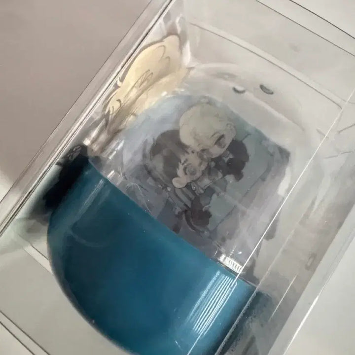 [BUNJANG] Unsealed Display Acrylic Case with Photocard / 백라이트 캡슐 아크릴 개봉 전시품(필름제거함) 포카 포함 아밝