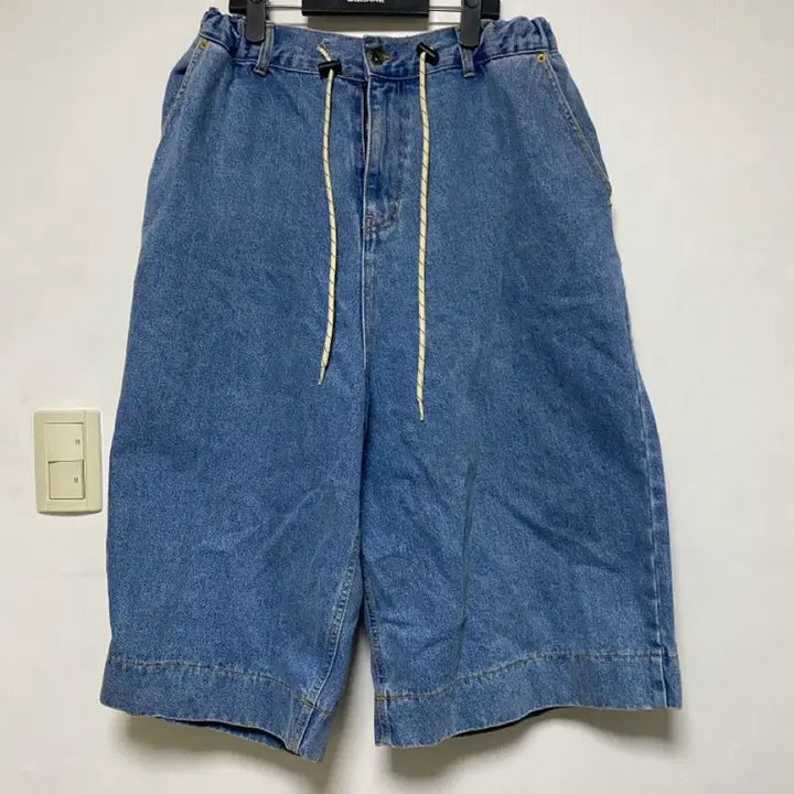 [BUNJANG] FARMERS Wide Denim Shorts / [FARMERS] 파머스마켓 와이드 데님쇼츠