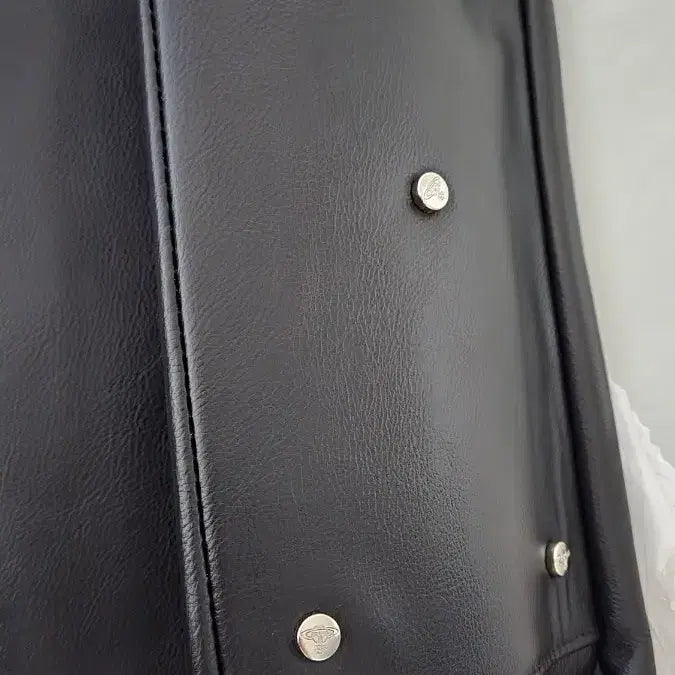 [BUNJANG] Vivienne Westwood Black Leather Shoulder Bag / 비비안웨스트우드 블랙 데일리백