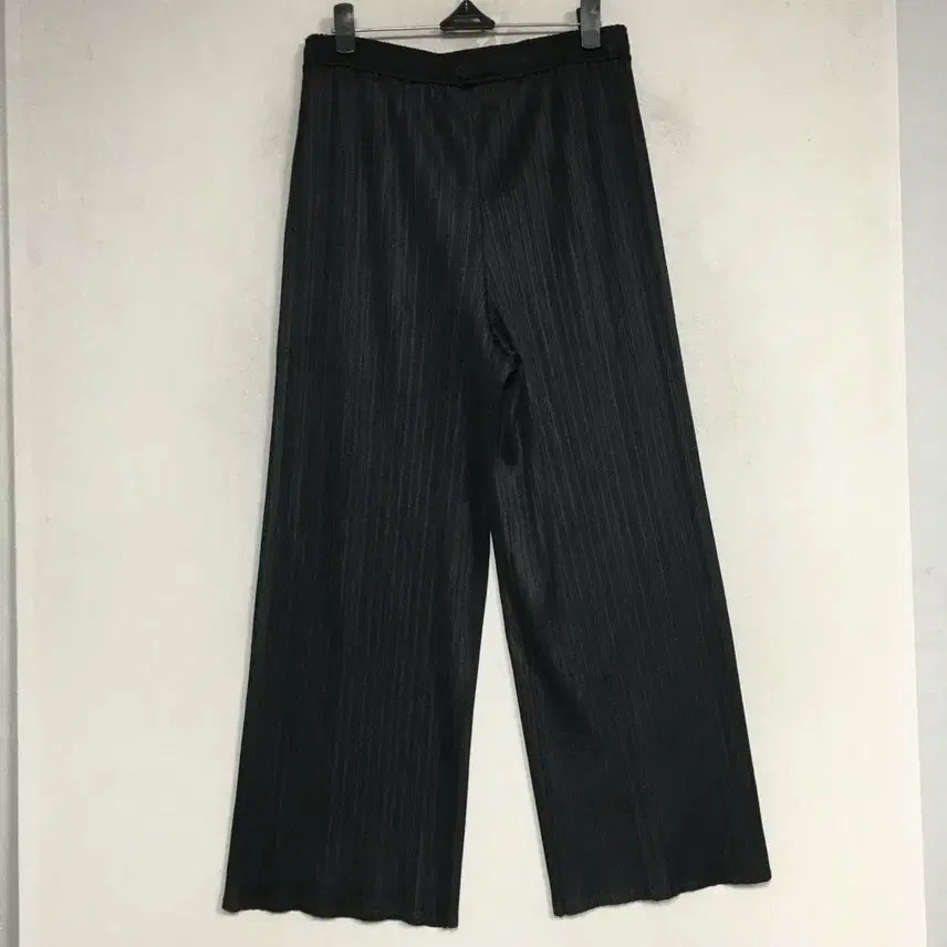 [SOLD OUT] 플리츠미 밑단 튤립 와이드 팬츠 F