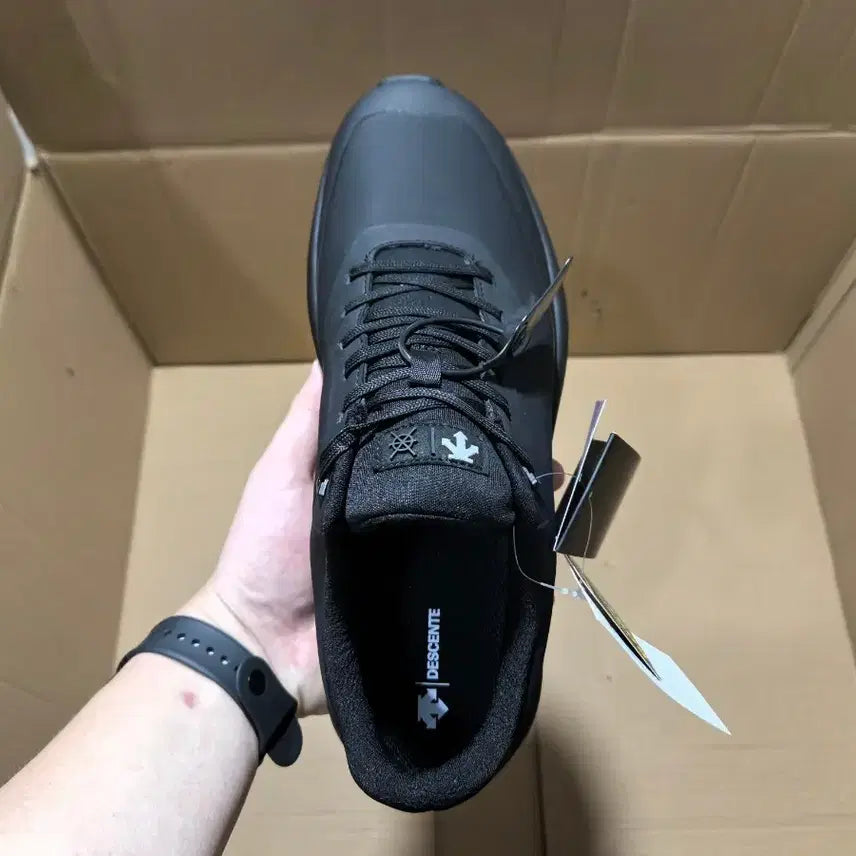 [BUNJANG] Descente Black Hiking Shoes Size 42 / 데상트 블랙 운동화 새상품 사이즈:42