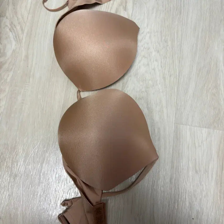 [BUNJANG] 스킴스 브라 슈퍼푸시업 브라 클레이컬러 32 DD / 스킴스 브라 슈퍼푸시업 브라 클레이컬러 32 DD