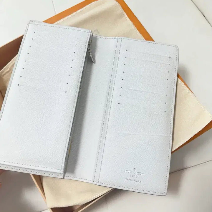 [BUNJANG] Louis Vuitton Optic Brazza Wallet Long Wallet / 백화점 구매 루이비통 화이트 옵틱 브라짜 월릿 장지갑