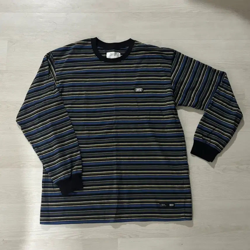 [BUNJANG] Critic Long Sleeve T-Shirt Size M / 크리틱 긴팔티 M