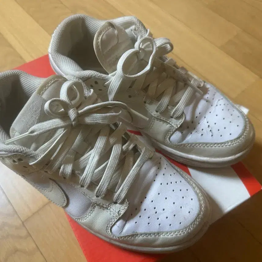 [BUNJANG] Nike Dunk Low White and Sail 230mm Sneakers / (W) 나이키 덩크 로우 화이트 앤 세일 230mm