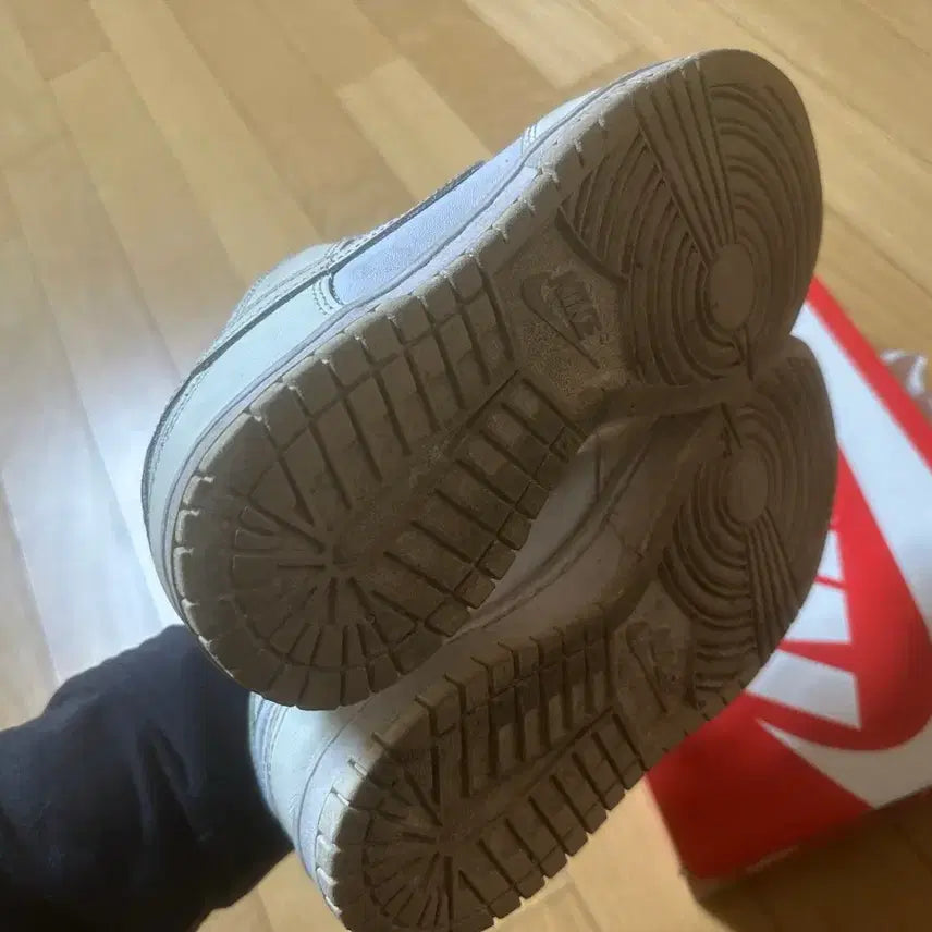 [BUNJANG] Nike Dunk Low White and Sail 230mm Sneakers / (W) 나이키 덩크 로우 화이트 앤 세일 230mm