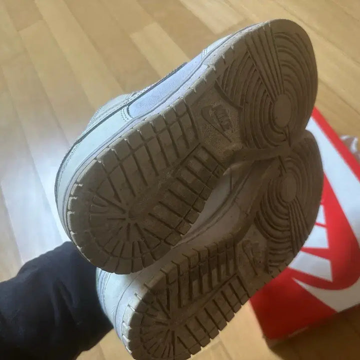 [BUNJANG] Nike Dunk Low White and Sail 230mm Sneakers / (W) 나이키 덩크 로우 화이트 앤 세일 230mm