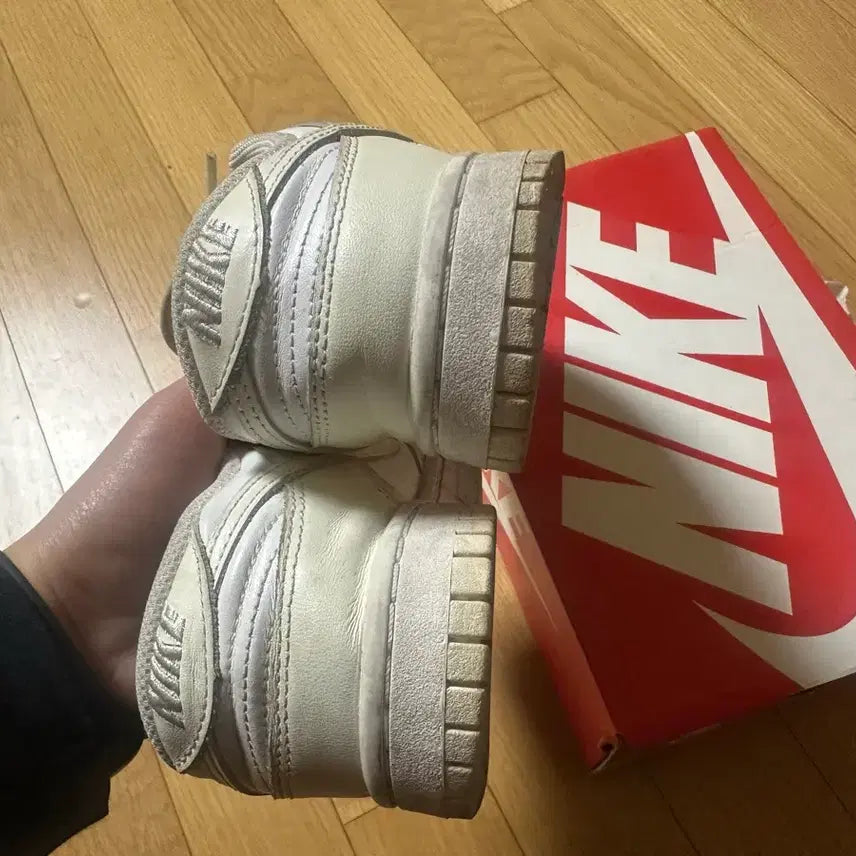 [BUNJANG] Nike Dunk Low White and Sail 230mm Sneakers / (W) 나이키 덩크 로우 화이트 앤 세일 230mm