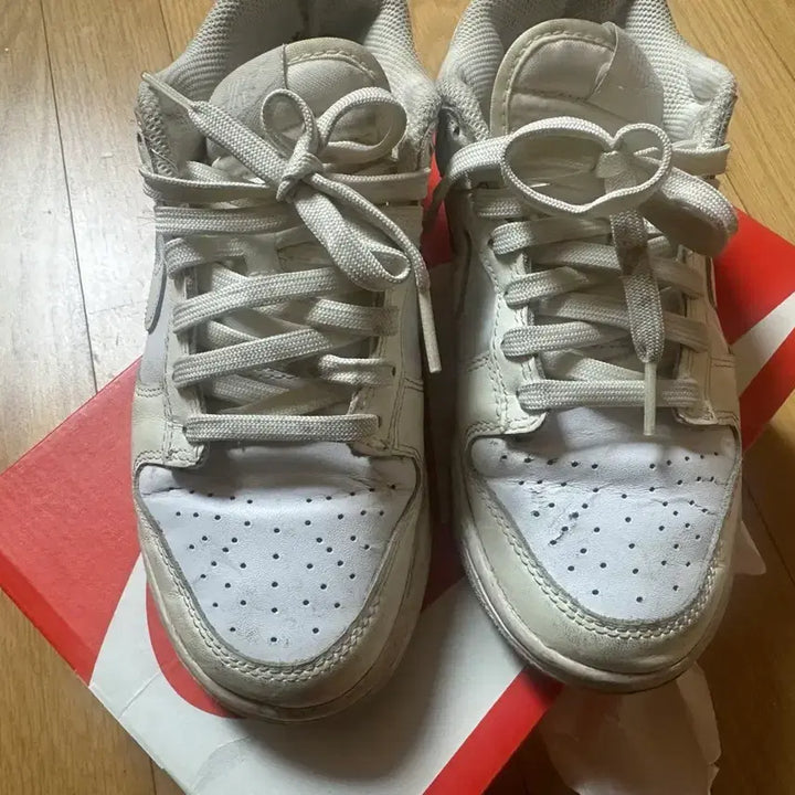 [BUNJANG] Nike Dunk Low White and Sail 230mm Sneakers / (W) 나이키 덩크 로우 화이트 앤 세일 230mm