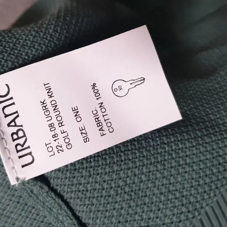 [BUNJANG] Urbanic30 Knit Sweater / 얼바닉30 니트 판매합니다