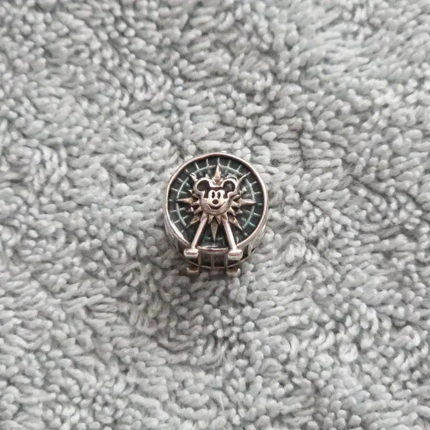 [BUNJANG] Pandora Disneyland Exclusive Ferris Wheel Charm Bracelet / 판도라 팔찌 참 디즈니랜드 한정 관람차