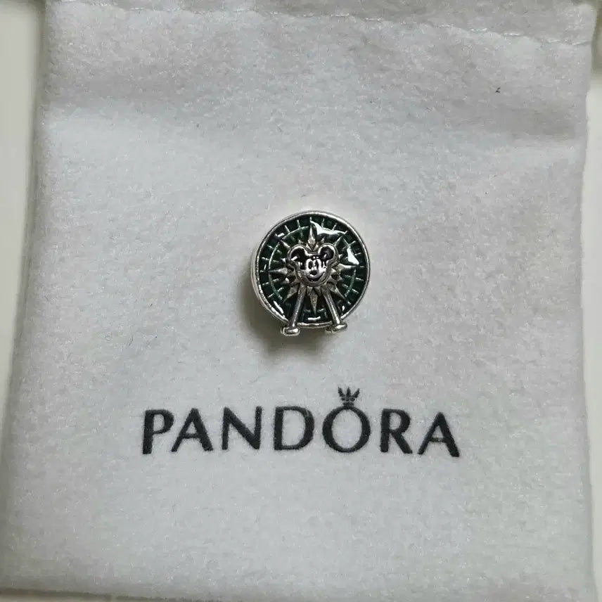 [BUNJANG] Pandora Disneyland Exclusive Ferris Wheel Charm Bracelet / 판도라 팔찌 참 디즈니랜드 한정 관람차