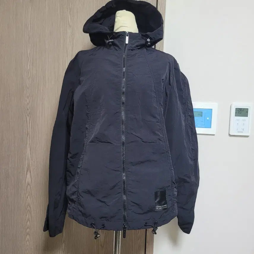 [BUNJANG] Armani Exchange Hooded Windbreaker Jacket Black / 아르마니 익스체인지 후드 바람막이 블랙