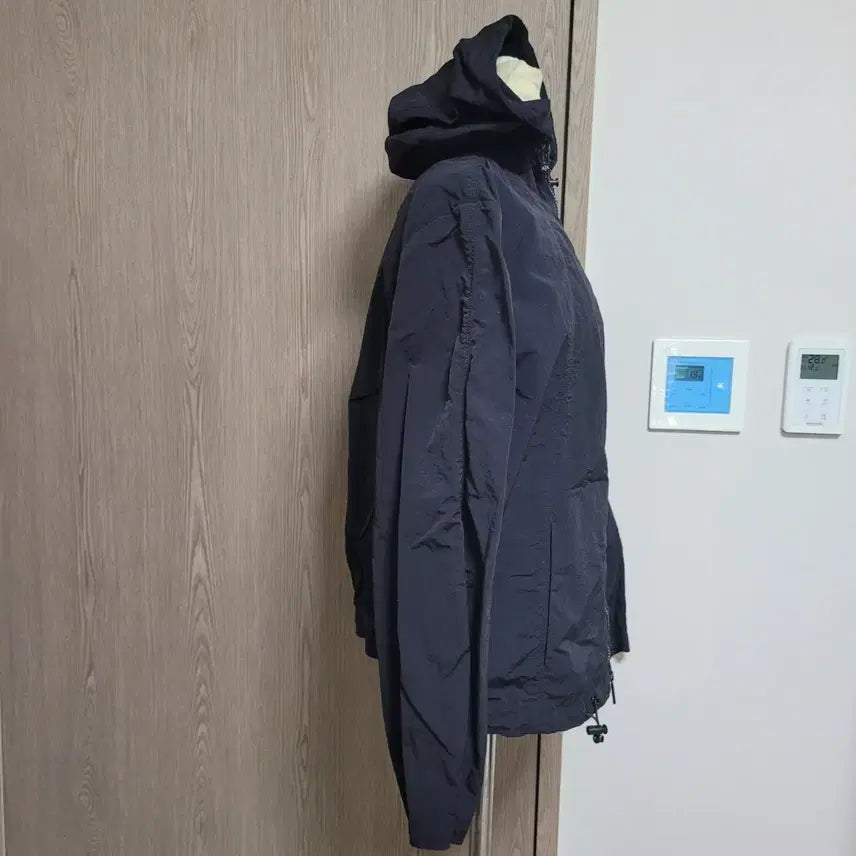 [BUNJANG] Armani Exchange Hooded Windbreaker Jacket Black / 아르마니 익스체인지 후드 바람막이 블랙