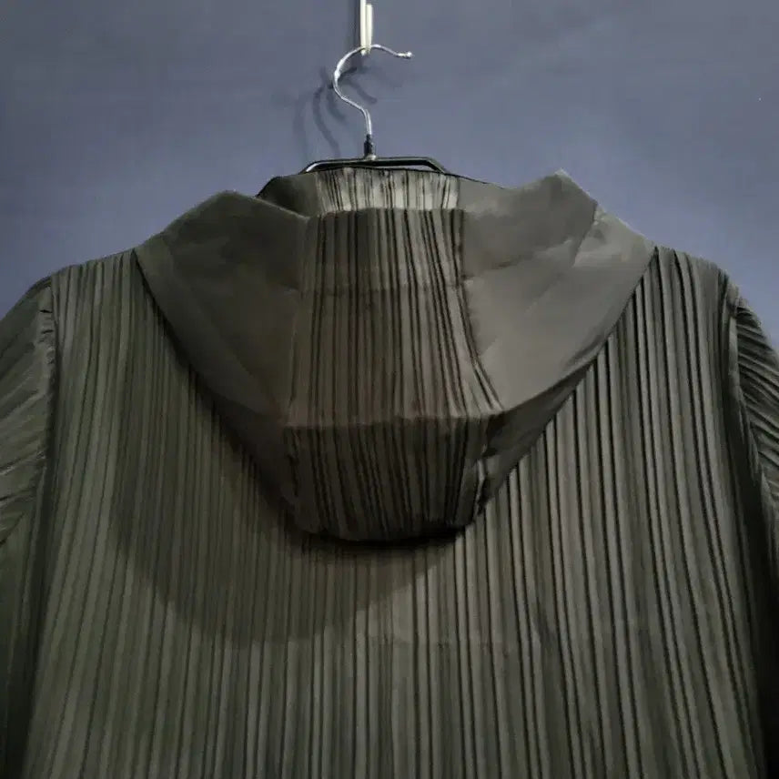 [BUNJANG] Unknown Brand Pleated Pocono Fabric Jacket / 후드 플리츠 포코노천 자켓
