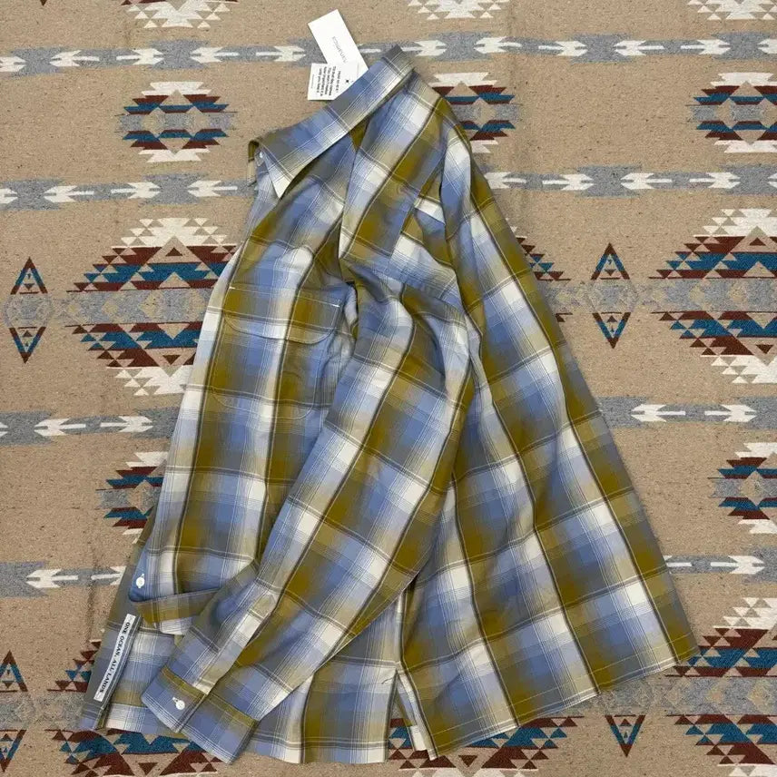 [BUNJANG] Nanamica Regular Collar PK Shirt Yellow x Socks - XL / [XL] 나나미카 레귤러 카라 PK 셔츠 옐로우x삭스