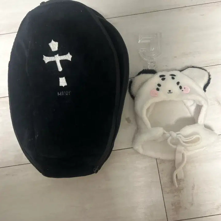 [SOLD OUT] 김재중 응원봉 + 응원봉 파우치,모자