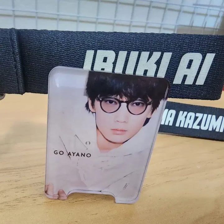 [BUNJANG] MIU404 Acrylic Stand &amp; Glow-in-the-Dark Strap Bundle / 주말한정 이만원 MIU404 비공굿즈 아크릴스탠드집게 야광 스트랩 일괄