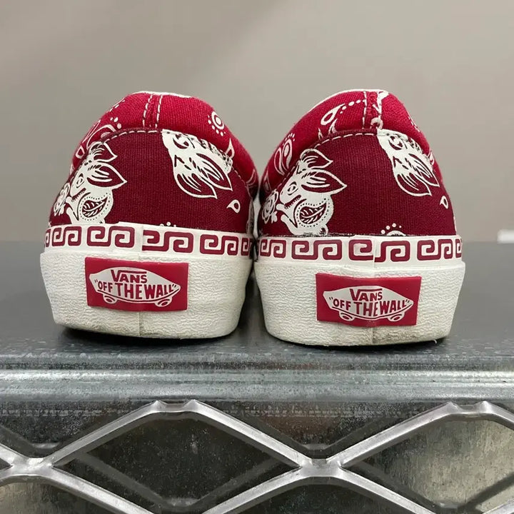 [BUNJANG] Vans Authentic Year of the Rabbit Red Sneakers / 반스 어센틱 토끼의 해 레드 230 (gr-4165)