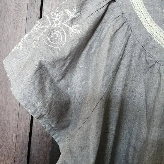 [BUNJANG] Vintage Bohemian Embroidered Short Sleeve Blouse / 일본 빈티지 모리걸 보헤미안 스타일 자수 반팔 블라우스